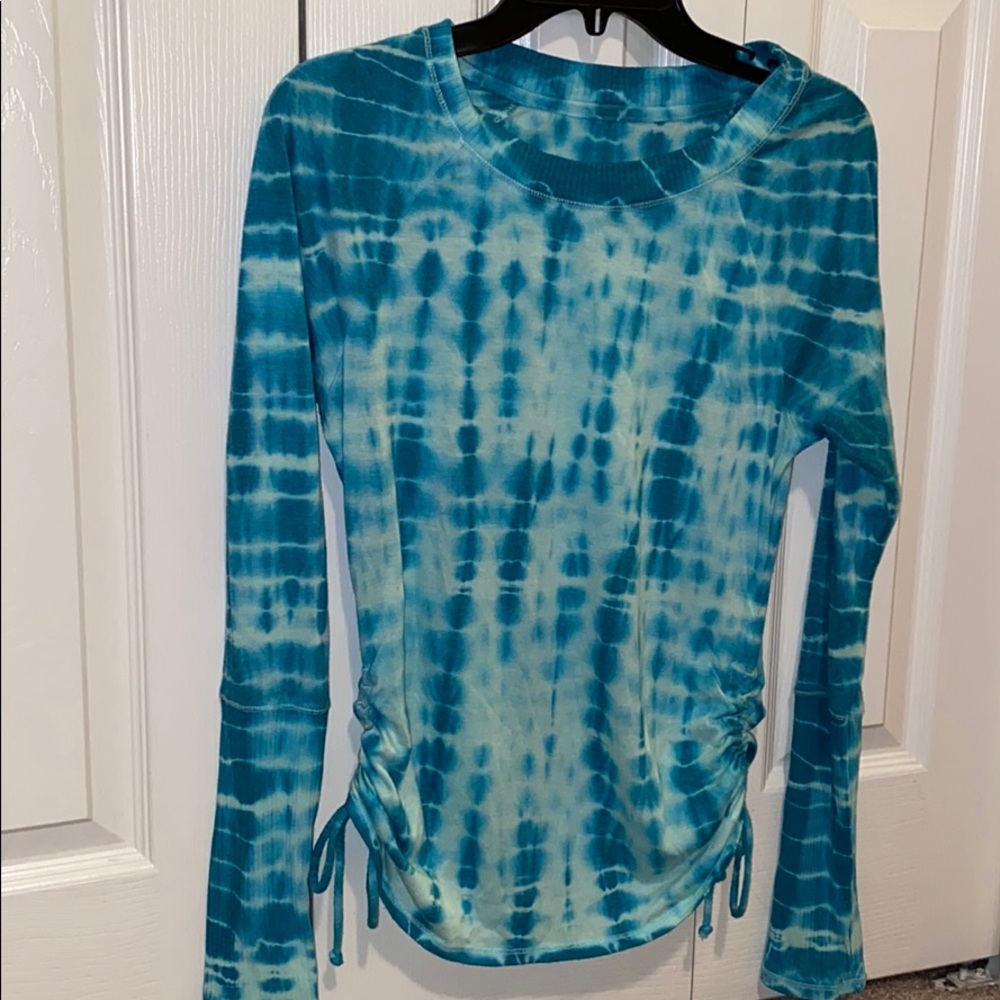 Brand new fitness top.